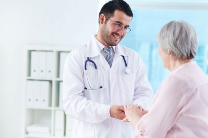 está relacionada con problemas sistémicos: cardiovasculares, diabetes, alzheimer, partos prematuros o incluso disfunción eréctil. está relacionada con problemas sistémicos: cardiovasculares, diabetes, alzheimer, partos prematuros o incluso disfunción eréctil.